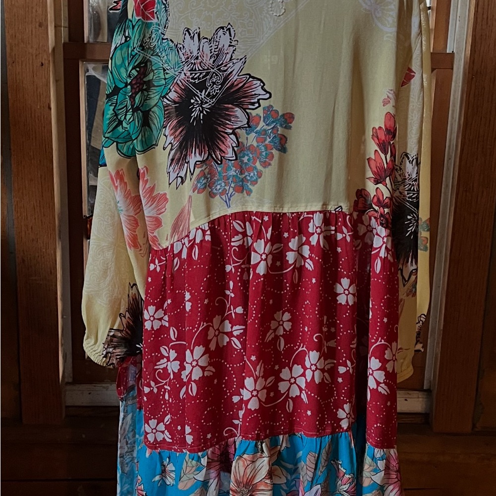 John Mark Tunic - Picture 6 of 10